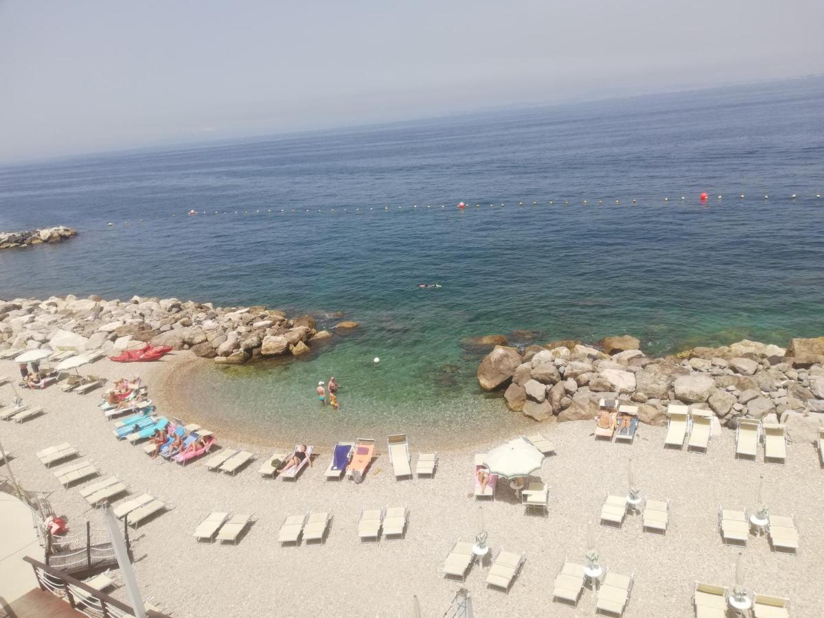 Maremonti Apartments Castellammare di Stabia Eksteriør bilde