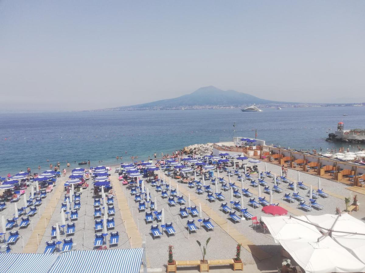 Maremonti Apartments Castellammare di Stabia Eksteriør bilde
