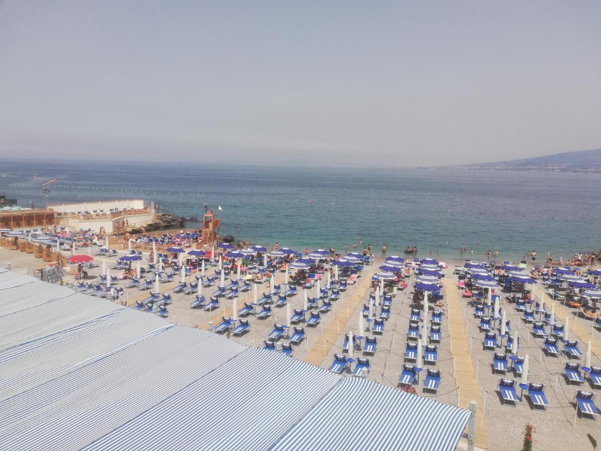 Maremonti Apartments Castellammare di Stabia Eksteriør bilde